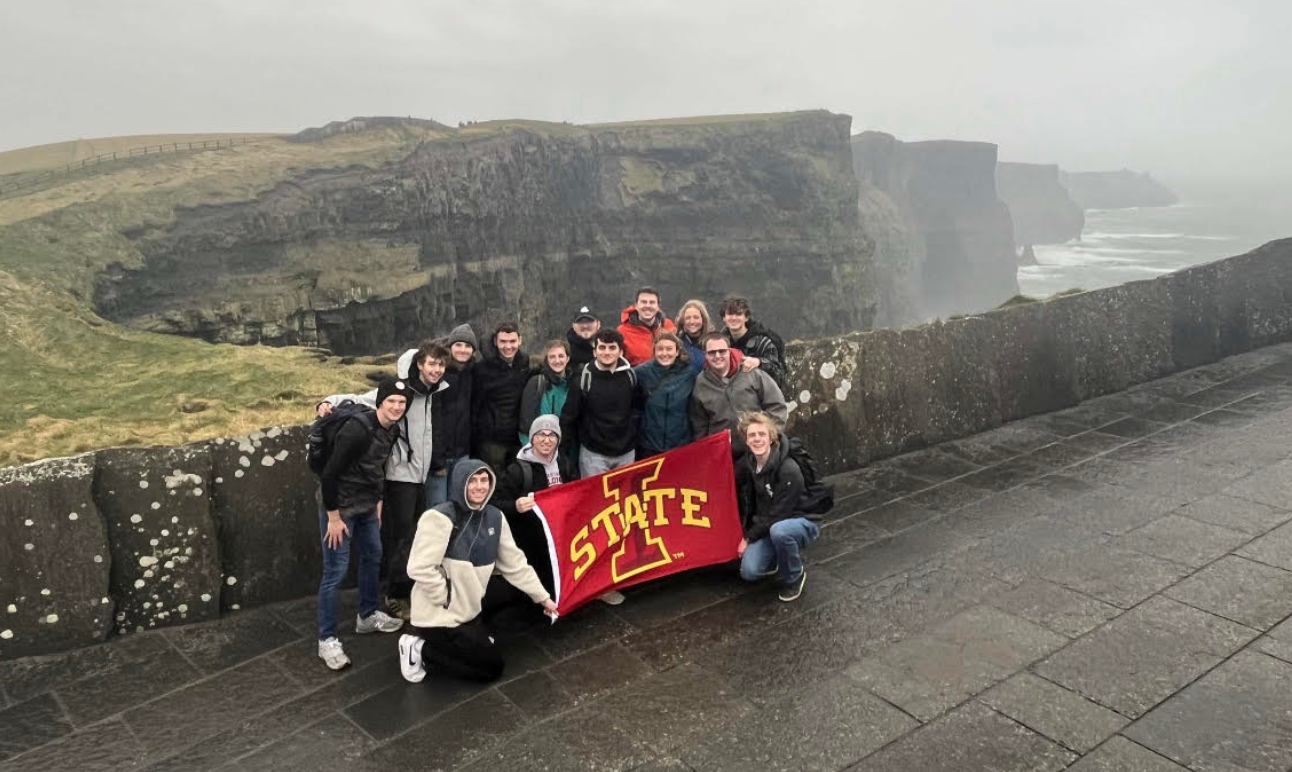 Iowa State students pose for a picture at the Irish coast.