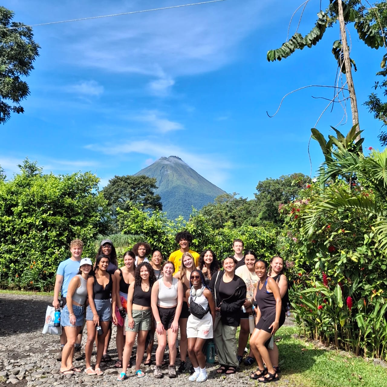 Group visits a national park in Costa Rica